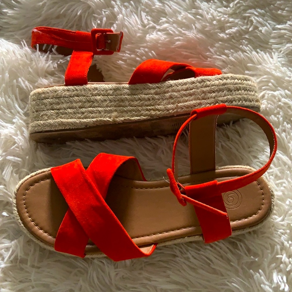 Urban Outfitters platform heels size 7